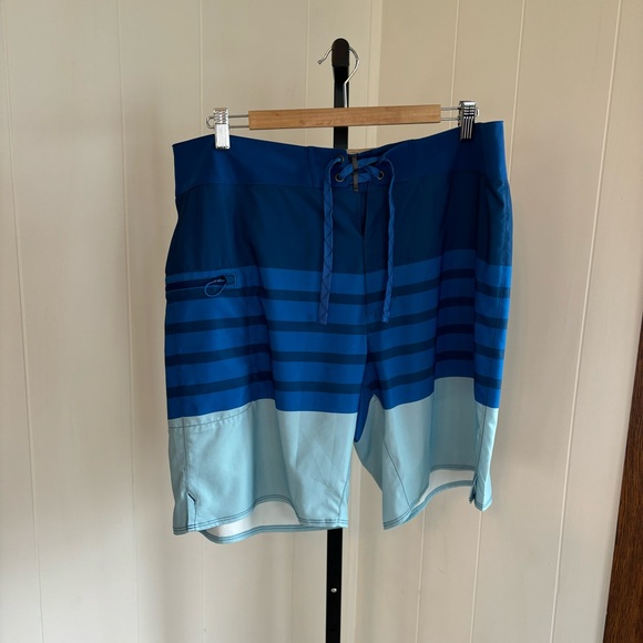 PATAGONIA Stretch Planing Boardshorts Blue Striped Swimming Trunks Men’s 38x9 - Picture 2 of 8